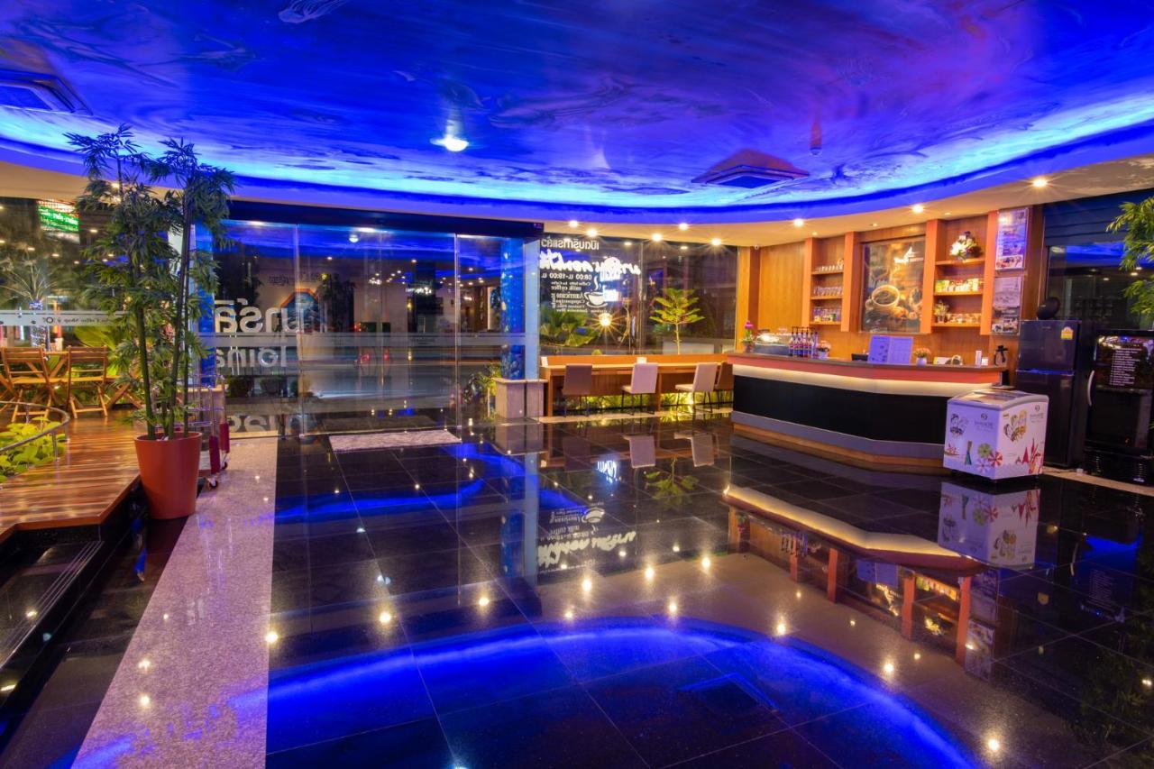Marlin Hotel Surat Thani Exterior photo